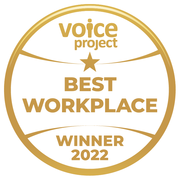 2022 Best Workplace Award badge for Mission Australia, highlighting over 80% staff satisfaction. Features 'Best Workplace Award 2022' text, signifying exceptional management and high employee engagement.'
